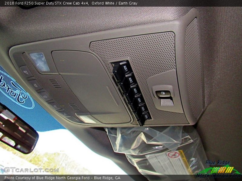 Oxford White / Earth Gray 2018 Ford F250 Super Duty STX Crew Cab 4x4