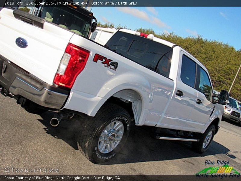 Oxford White / Earth Gray 2018 Ford F250 Super Duty STX Crew Cab 4x4