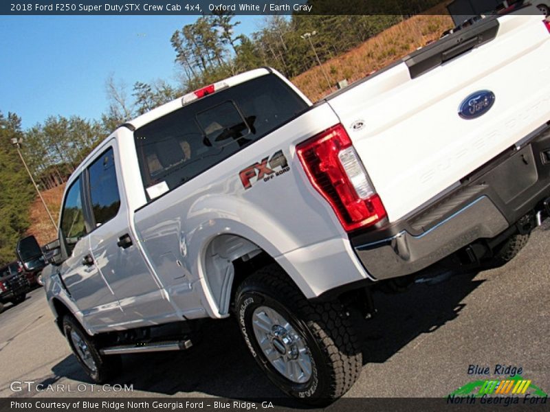 Oxford White / Earth Gray 2018 Ford F250 Super Duty STX Crew Cab 4x4