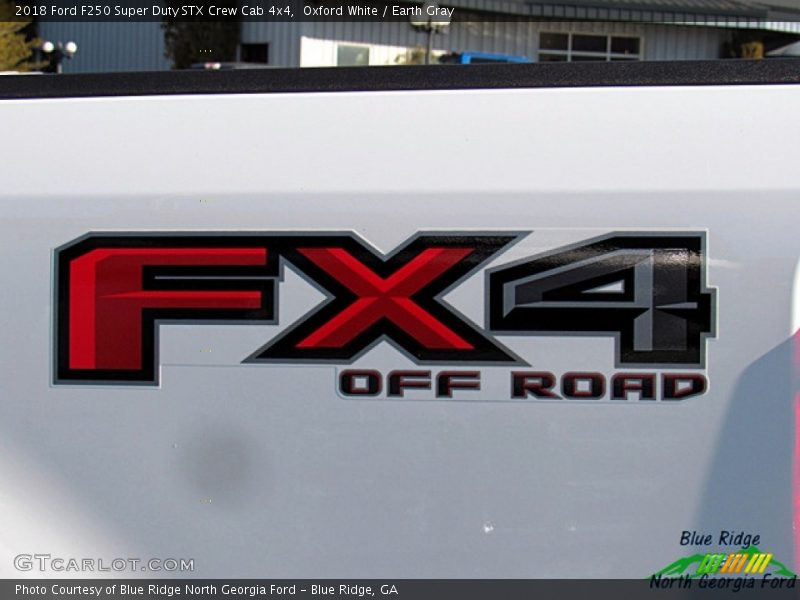 Oxford White / Earth Gray 2018 Ford F250 Super Duty STX Crew Cab 4x4
