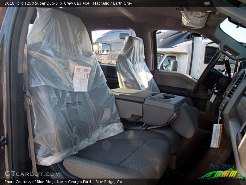 Magnetic / Earth Gray 2018 Ford F250 Super Duty STX Crew Cab 4x4