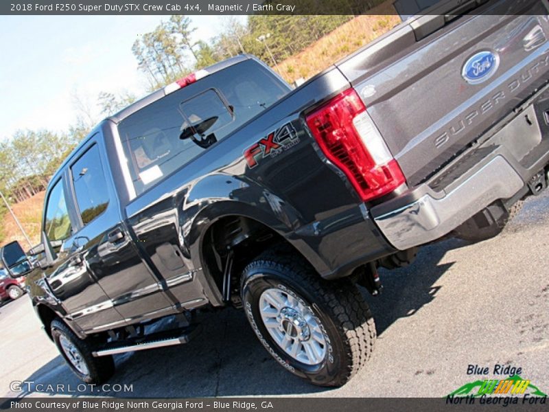 Magnetic / Earth Gray 2018 Ford F250 Super Duty STX Crew Cab 4x4