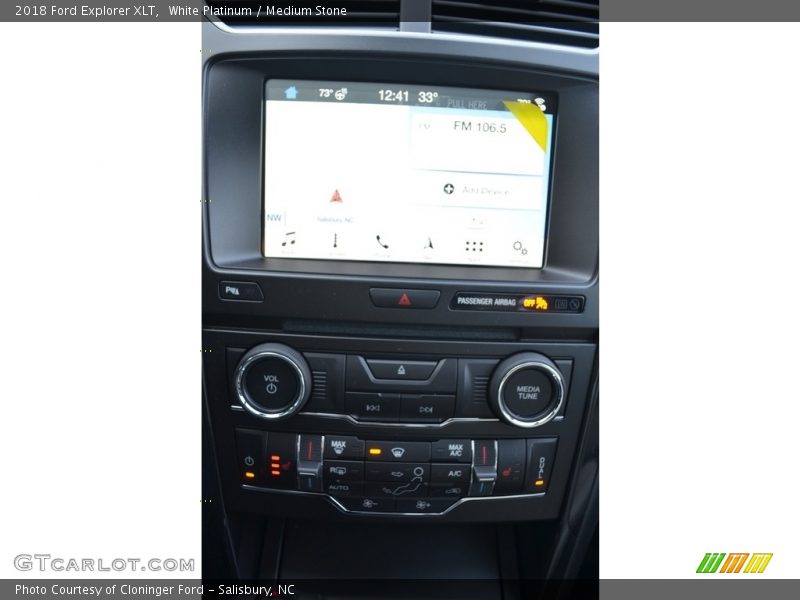 White Platinum / Medium Stone 2018 Ford Explorer XLT