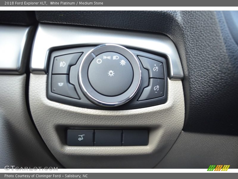 White Platinum / Medium Stone 2018 Ford Explorer XLT