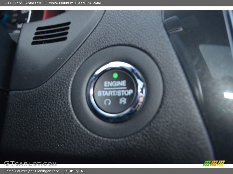 White Platinum / Medium Stone 2018 Ford Explorer XLT