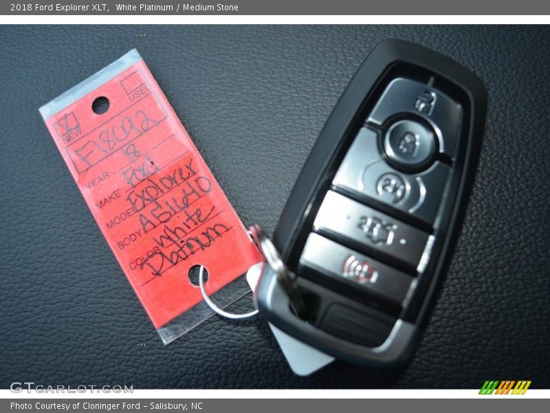White Platinum / Medium Stone 2018 Ford Explorer XLT