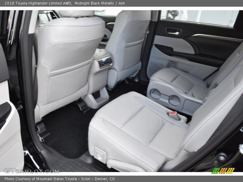 Midnight Black Metallic / Ash 2018 Toyota Highlander Limited AWD
