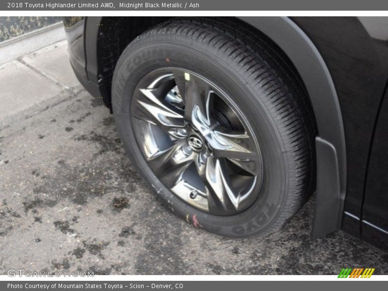 Midnight Black Metallic / Ash 2018 Toyota Highlander Limited AWD