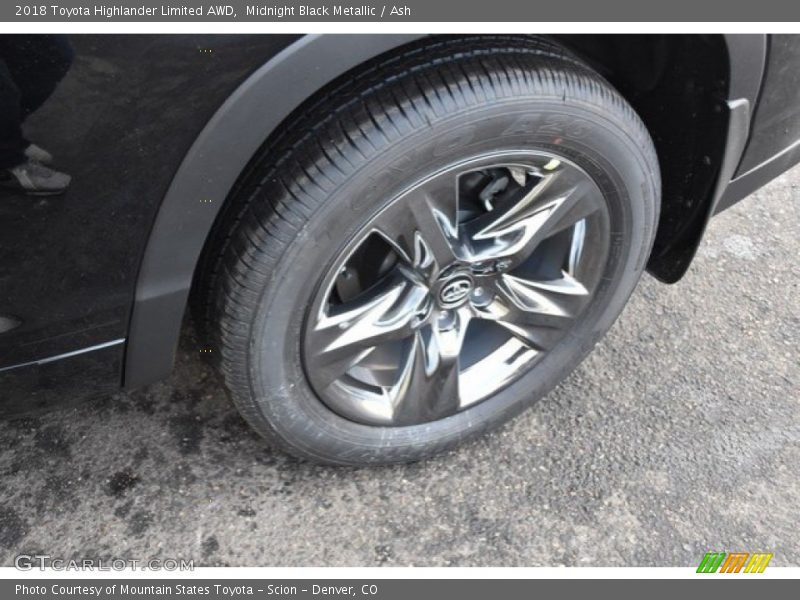 Midnight Black Metallic / Ash 2018 Toyota Highlander Limited AWD