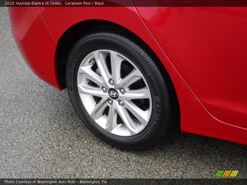 Geranium Red / Black 2015 Hyundai Elantra SE Sedan