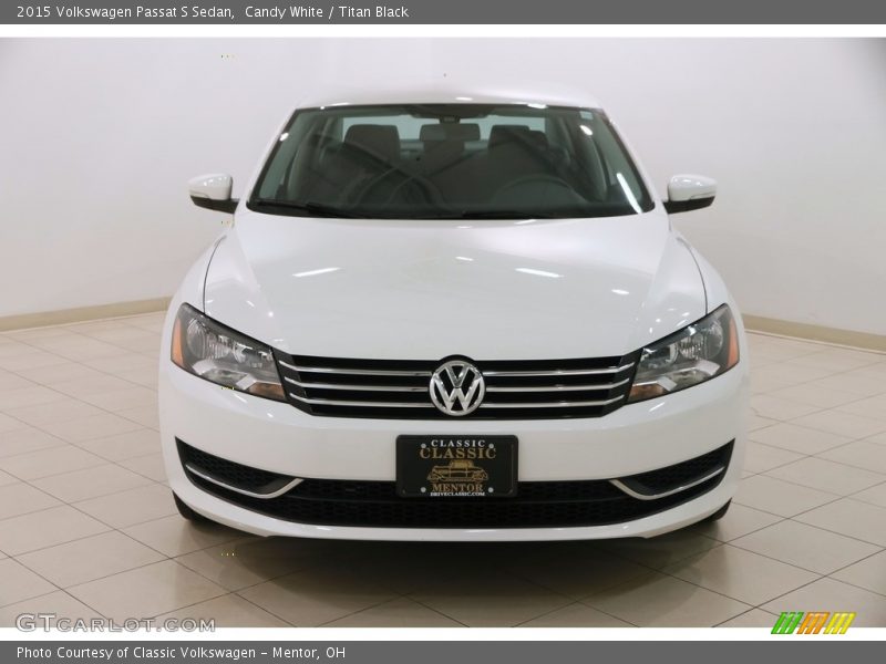 Candy White / Titan Black 2015 Volkswagen Passat S Sedan