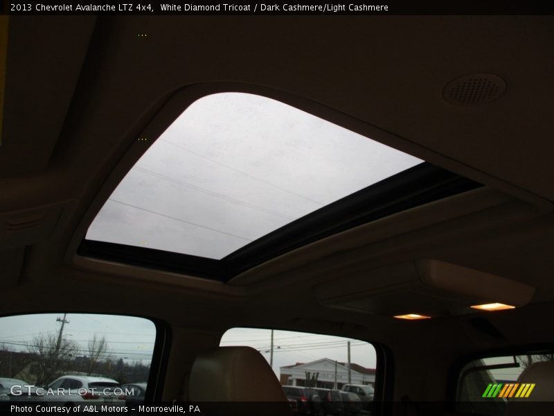 White Diamond Tricoat / Dark Cashmere/Light Cashmere 2013 Chevrolet Avalanche LTZ 4x4