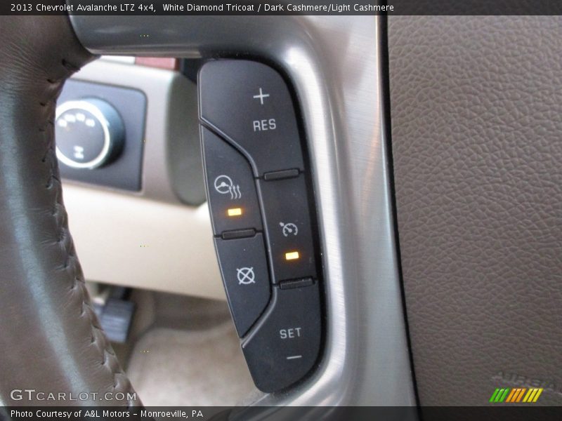 White Diamond Tricoat / Dark Cashmere/Light Cashmere 2013 Chevrolet Avalanche LTZ 4x4