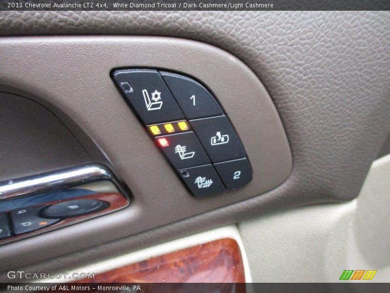 White Diamond Tricoat / Dark Cashmere/Light Cashmere 2013 Chevrolet Avalanche LTZ 4x4