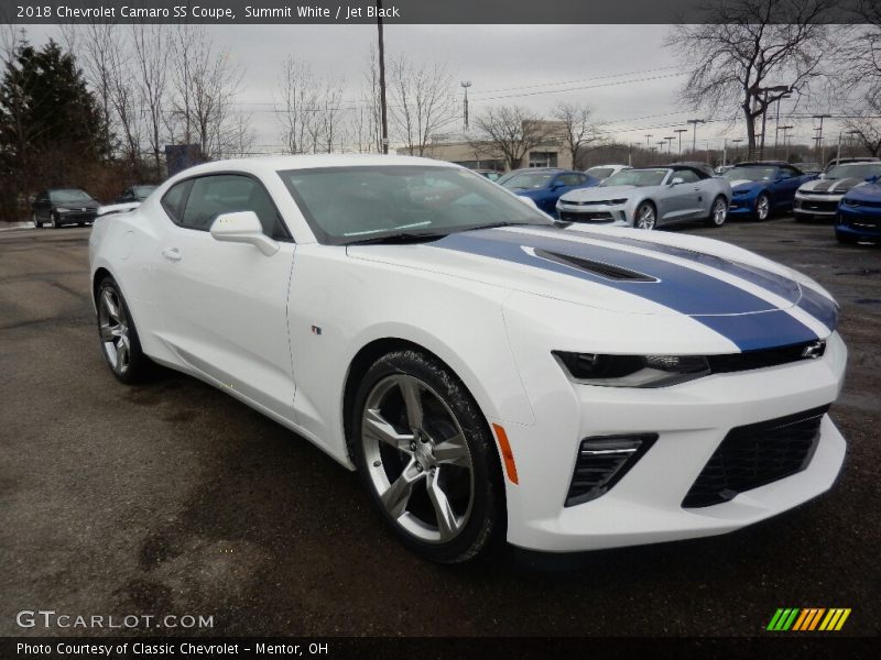 Front 3/4 View of 2018 Camaro SS Coupe