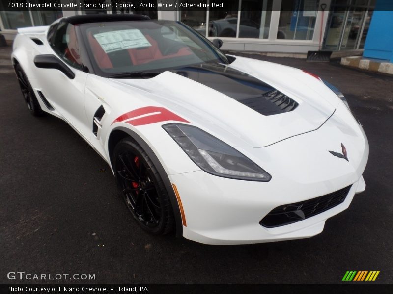 Arctic White / Adrenaline Red 2018 Chevrolet Corvette Grand Sport Coupe