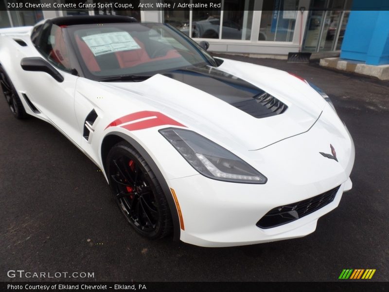 Arctic White / Adrenaline Red 2018 Chevrolet Corvette Grand Sport Coupe
