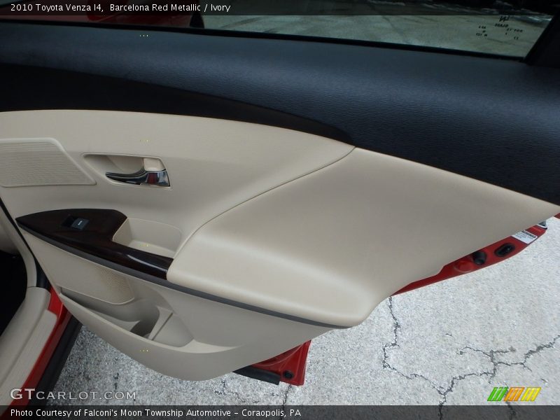 Barcelona Red Metallic / Ivory 2010 Toyota Venza I4