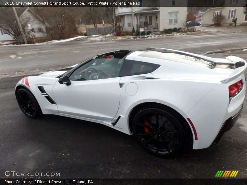 Arctic White / Adrenaline Red 2018 Chevrolet Corvette Grand Sport Coupe