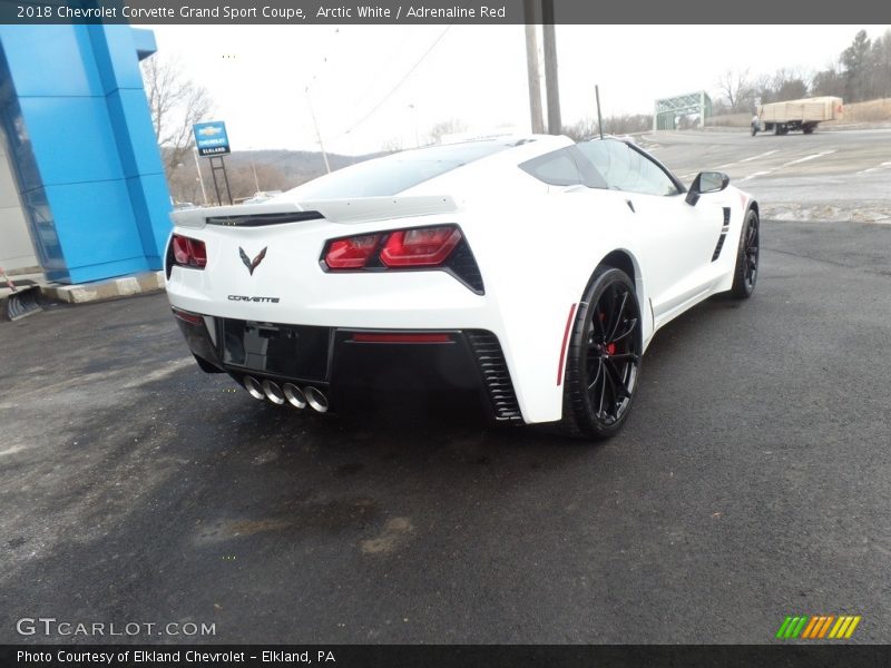 Arctic White / Adrenaline Red 2018 Chevrolet Corvette Grand Sport Coupe