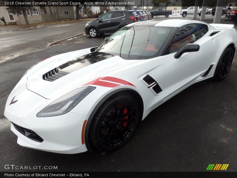 Arctic White / Adrenaline Red 2018 Chevrolet Corvette Grand Sport Coupe