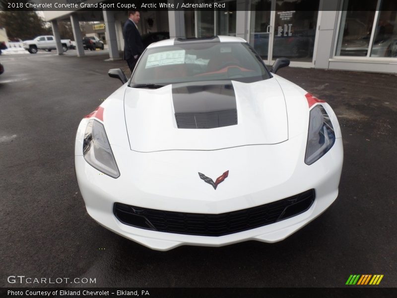 Arctic White / Adrenaline Red 2018 Chevrolet Corvette Grand Sport Coupe