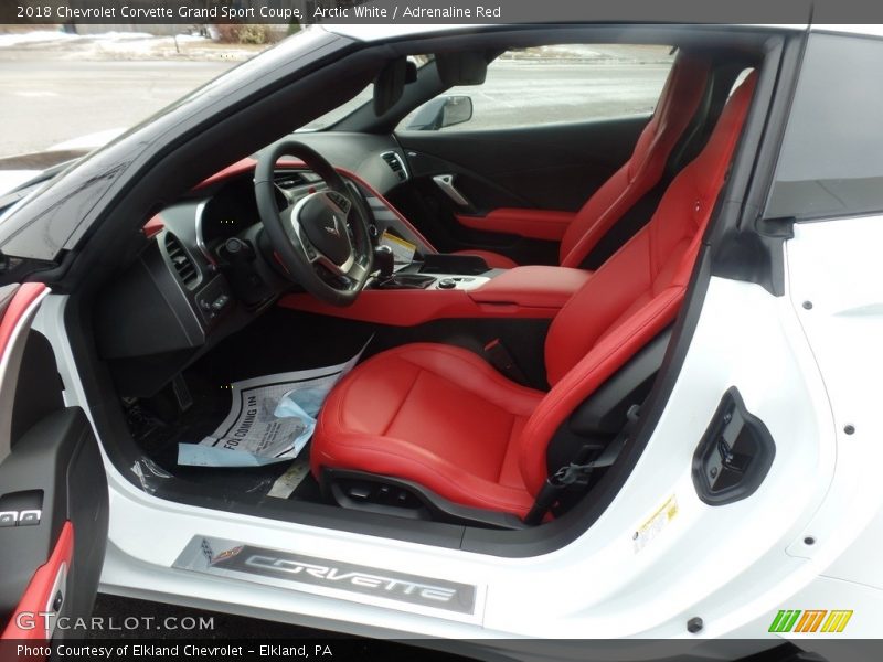 Arctic White / Adrenaline Red 2018 Chevrolet Corvette Grand Sport Coupe