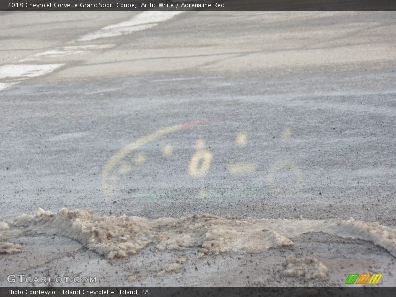 Arctic White / Adrenaline Red 2018 Chevrolet Corvette Grand Sport Coupe