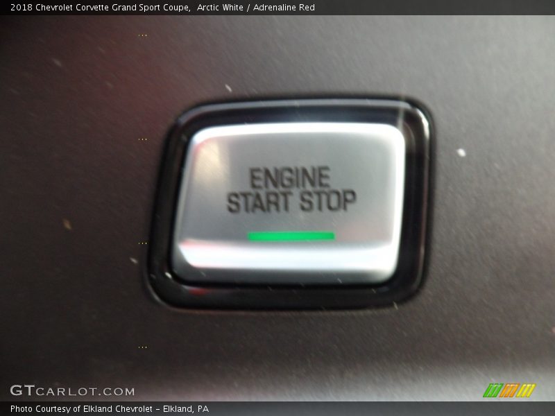 Arctic White / Adrenaline Red 2018 Chevrolet Corvette Grand Sport Coupe