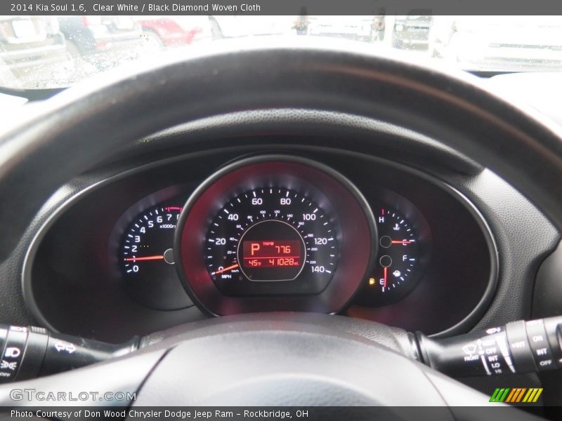 Clear White / Black Diamond Woven Cloth 2014 Kia Soul 1.6