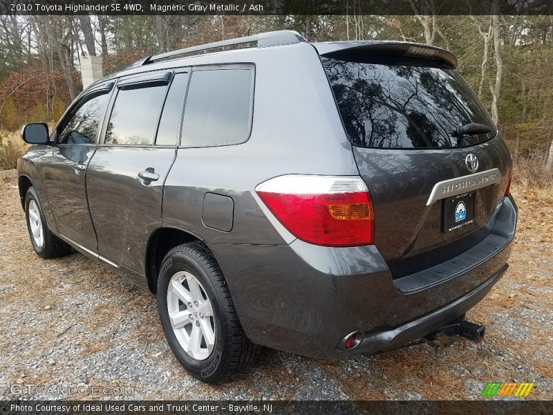 Magnetic Gray Metallic / Ash 2010 Toyota Highlander SE 4WD