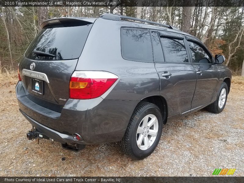 Magnetic Gray Metallic / Ash 2010 Toyota Highlander SE 4WD
