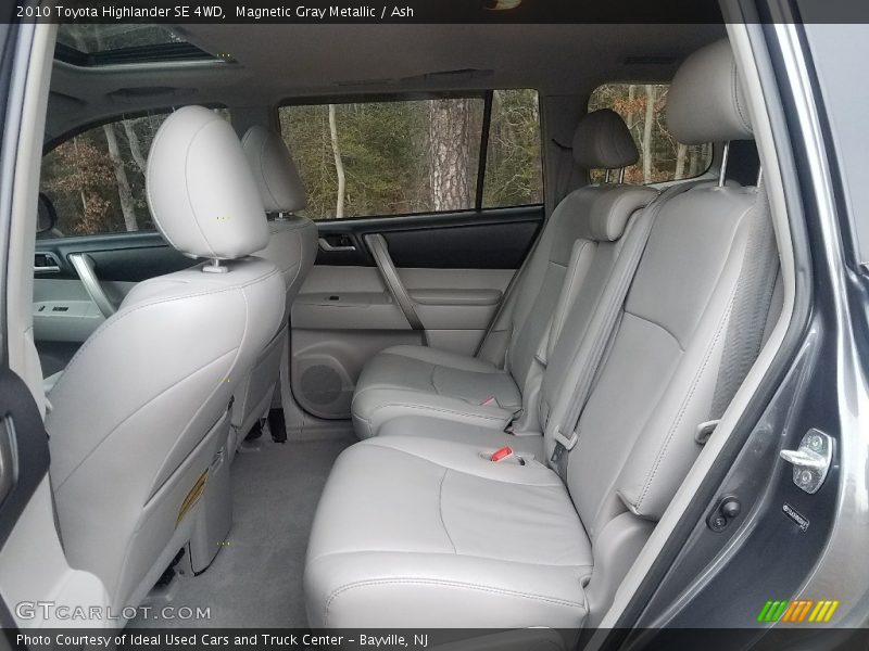 Magnetic Gray Metallic / Ash 2010 Toyota Highlander SE 4WD