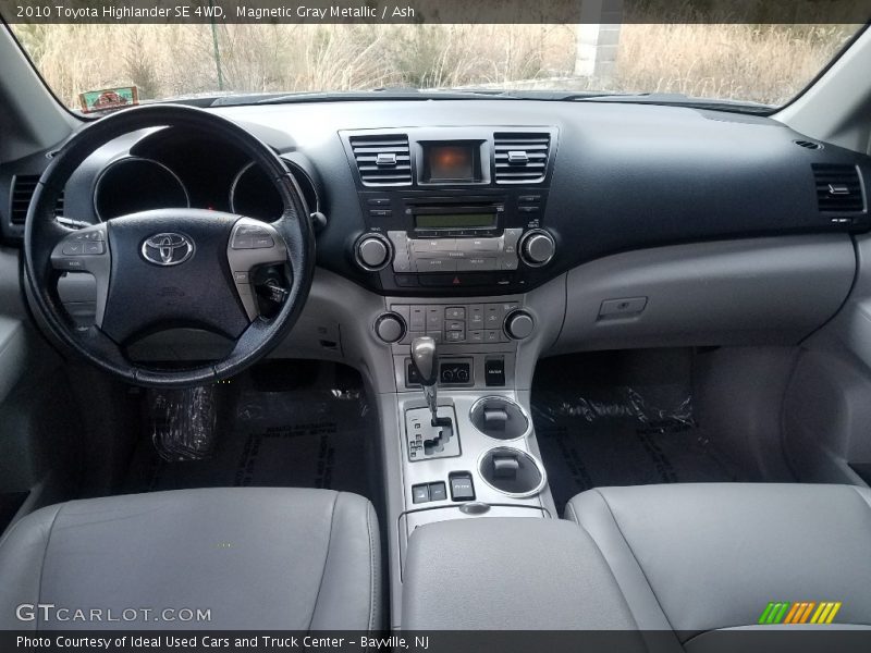 Magnetic Gray Metallic / Ash 2010 Toyota Highlander SE 4WD