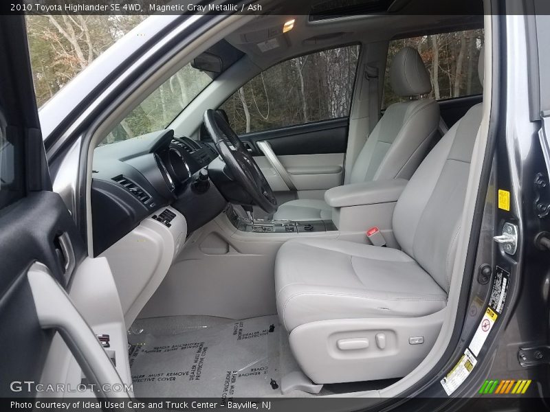 Magnetic Gray Metallic / Ash 2010 Toyota Highlander SE 4WD