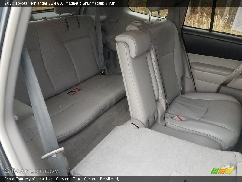 Magnetic Gray Metallic / Ash 2010 Toyota Highlander SE 4WD