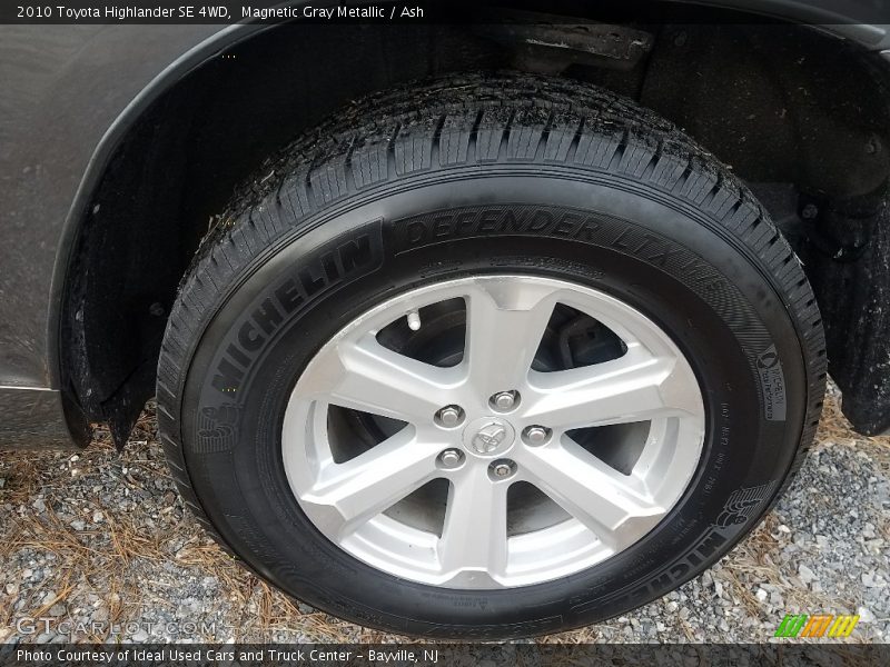 Magnetic Gray Metallic / Ash 2010 Toyota Highlander SE 4WD