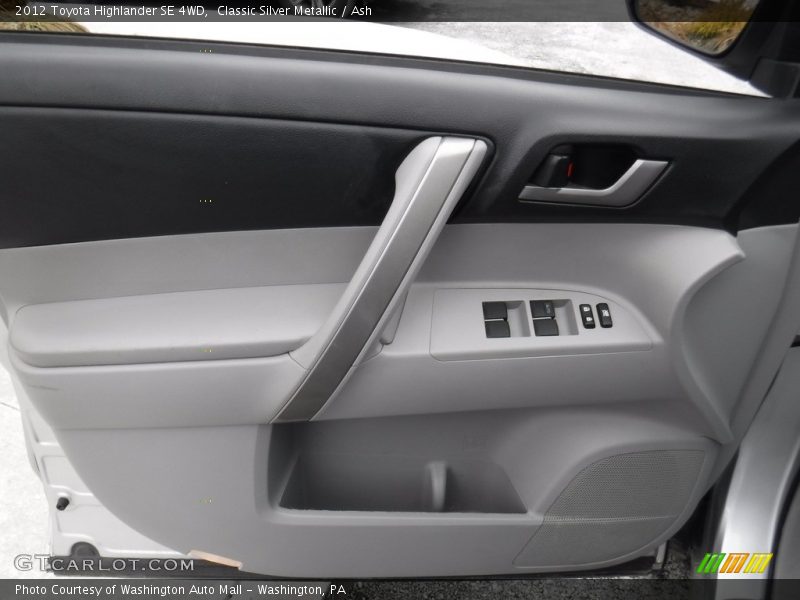 Classic Silver Metallic / Ash 2012 Toyota Highlander SE 4WD