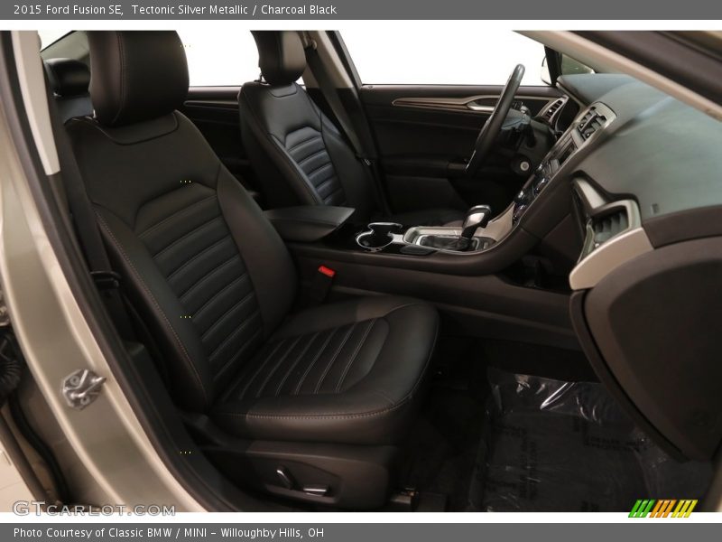 Tectonic Silver Metallic / Charcoal Black 2015 Ford Fusion SE