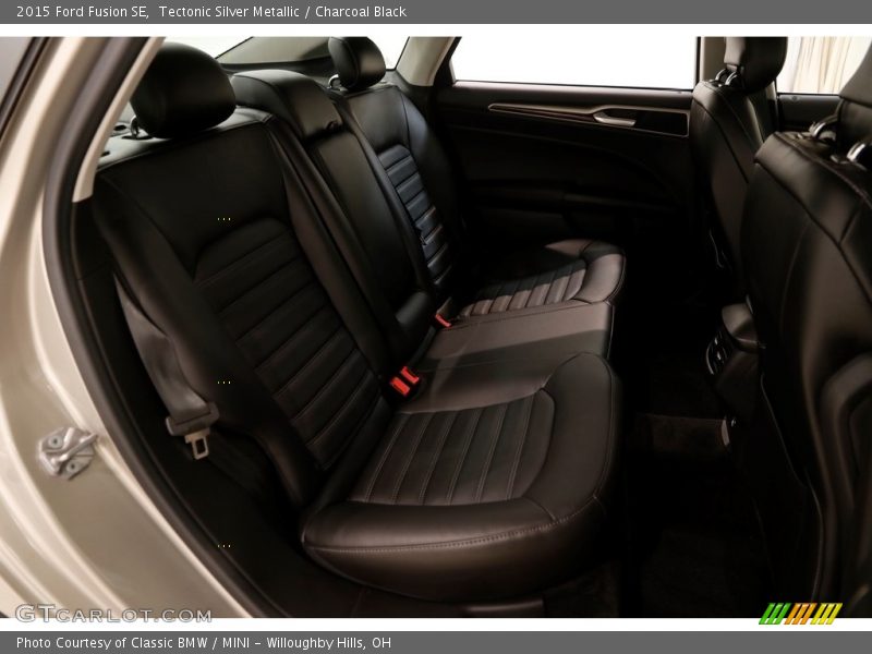 Tectonic Silver Metallic / Charcoal Black 2015 Ford Fusion SE