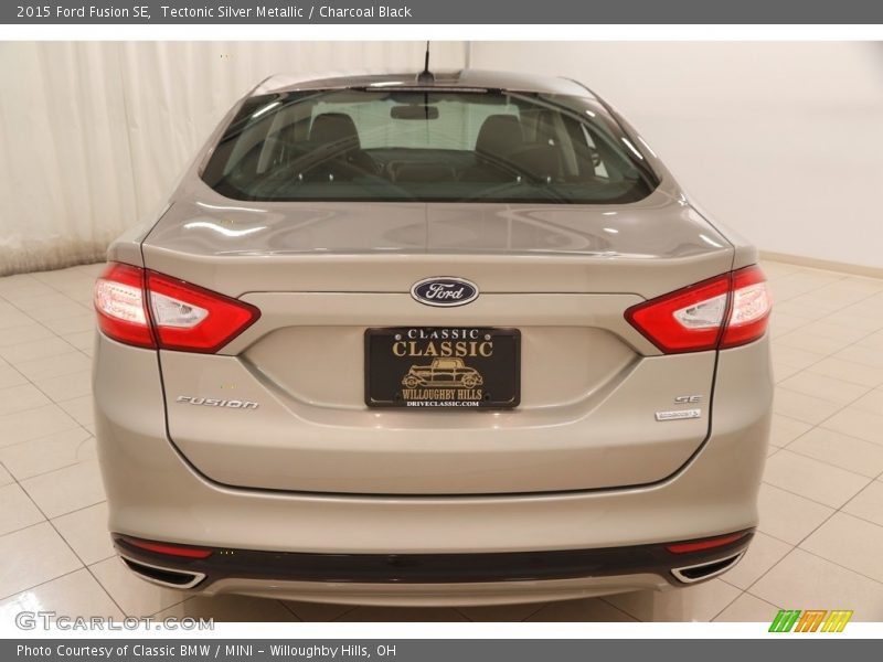 Tectonic Silver Metallic / Charcoal Black 2015 Ford Fusion SE