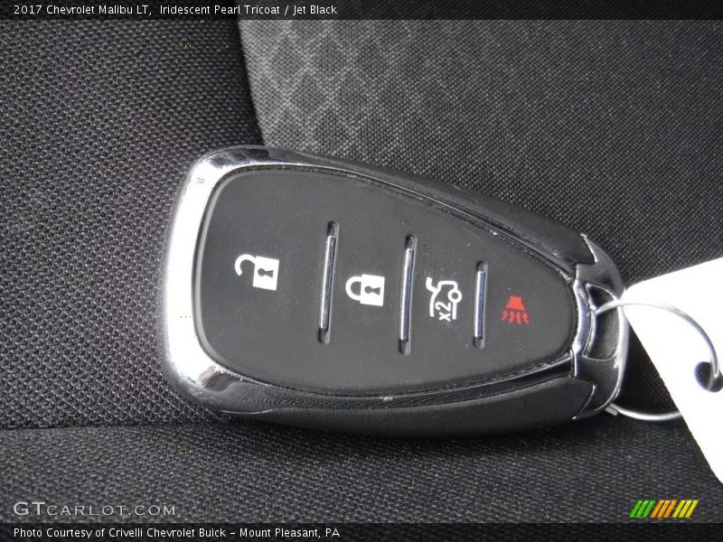 Iridescent Pearl Tricoat / Jet Black 2017 Chevrolet Malibu LT