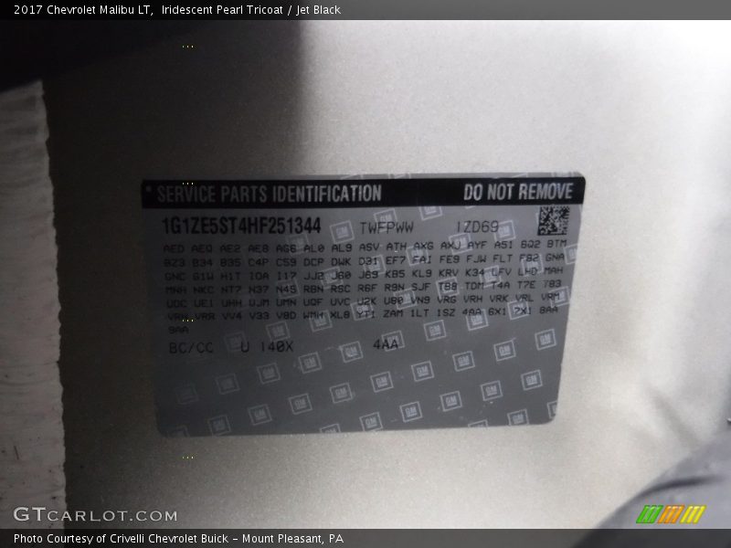Iridescent Pearl Tricoat / Jet Black 2017 Chevrolet Malibu LT