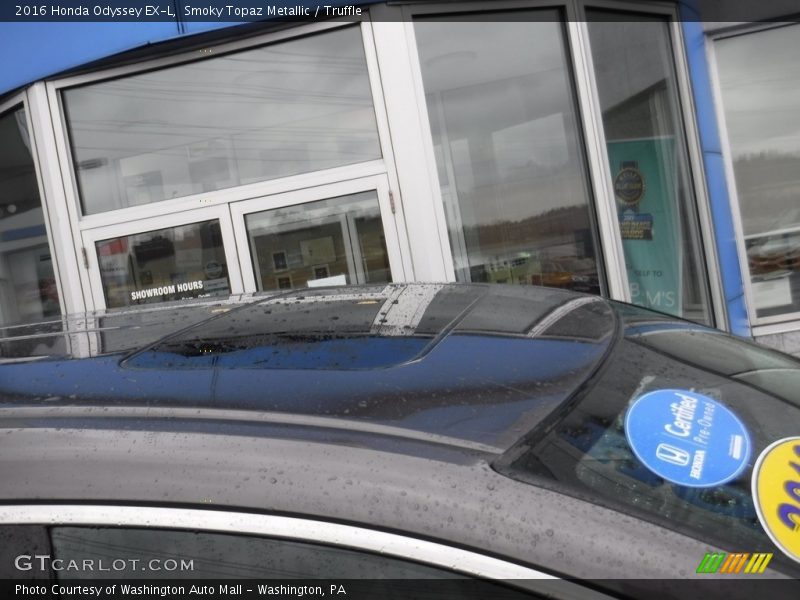 Smoky Topaz Metallic / Truffle 2016 Honda Odyssey EX-L
