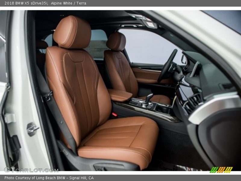 Alpine White / Terra 2018 BMW X5 sDrive35i