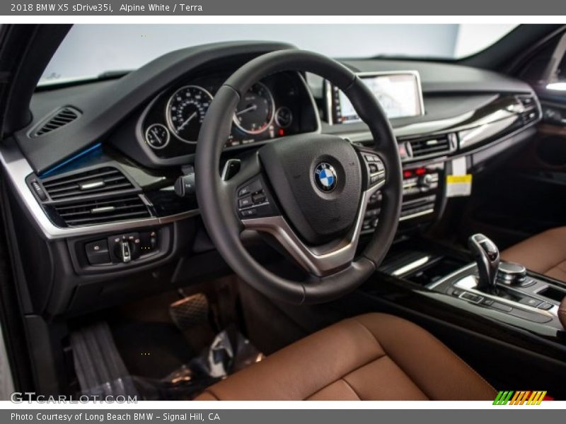Alpine White / Terra 2018 BMW X5 sDrive35i