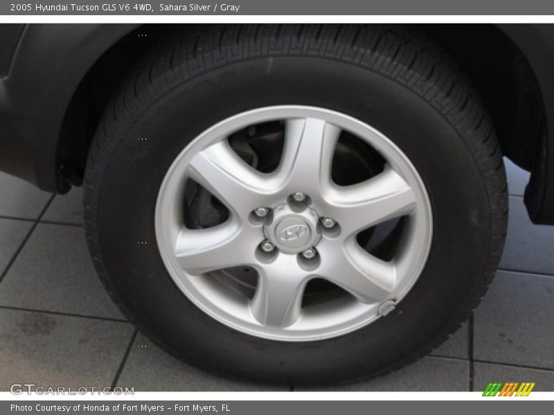 Sahara Silver / Gray 2005 Hyundai Tucson GLS V6 4WD