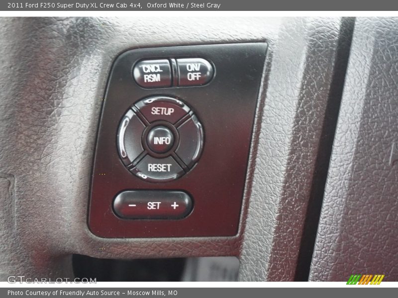 Oxford White / Steel Gray 2011 Ford F250 Super Duty XL Crew Cab 4x4