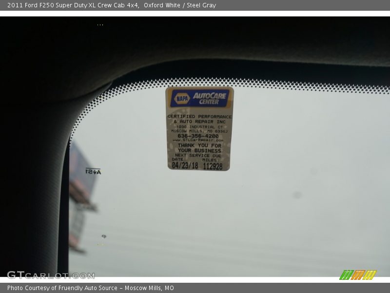 Oxford White / Steel Gray 2011 Ford F250 Super Duty XL Crew Cab 4x4