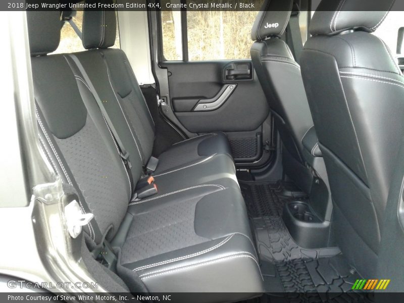 Granite Crystal Metallic / Black 2018 Jeep Wrangler Unlimited Freedom Edition 4X4